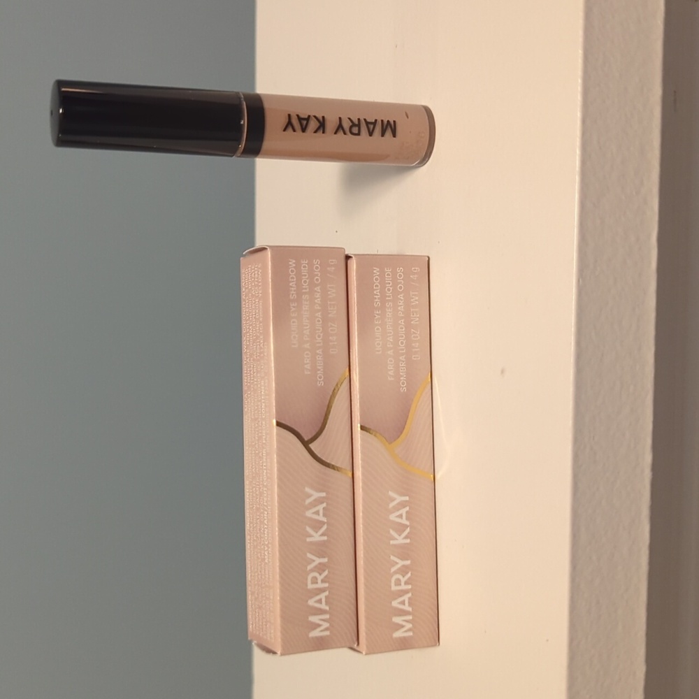 Mary Kay Liquid Eye Color